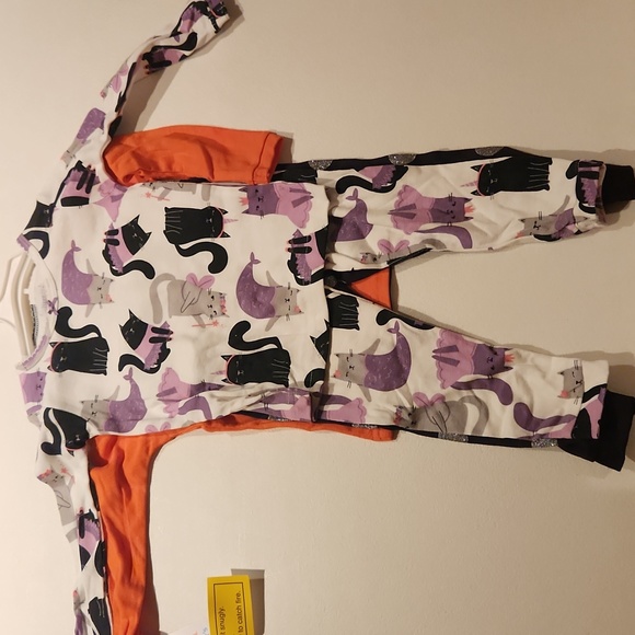 New Kids Girl's Toddler 2 Set Cat Halloween Pajama Set - Picture 4 of 5